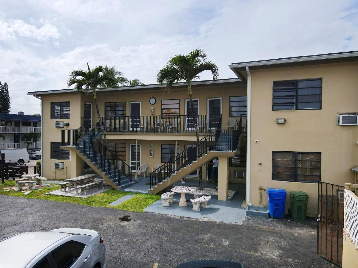 Tropic Isle Hotel & Apartment Hollywood Eksteriør billede